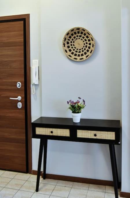 Kipseli New Modern & Cozy 65Tv Netflix Apartment เอเธนส์ ภายนอก รูปภาพ